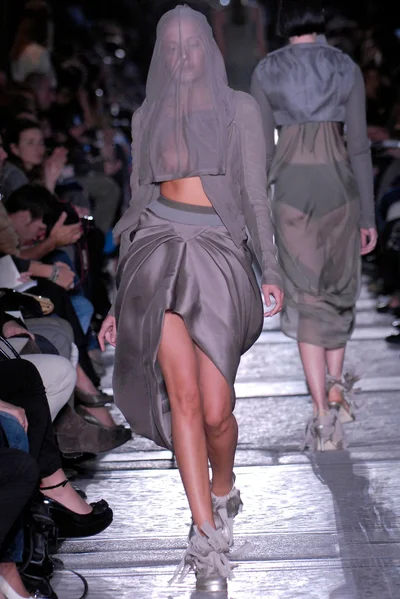 Look 17